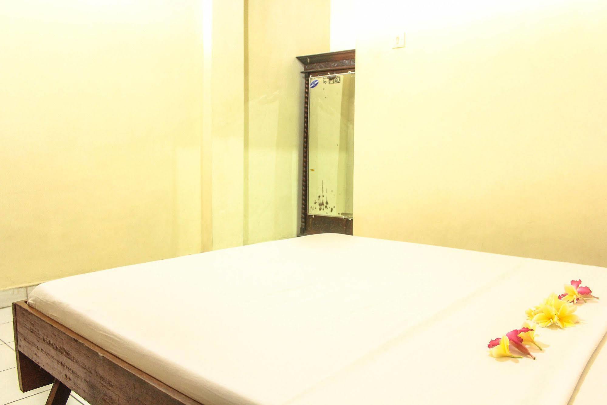 Bali Manik Beach Inn Кута Экстерьер фото